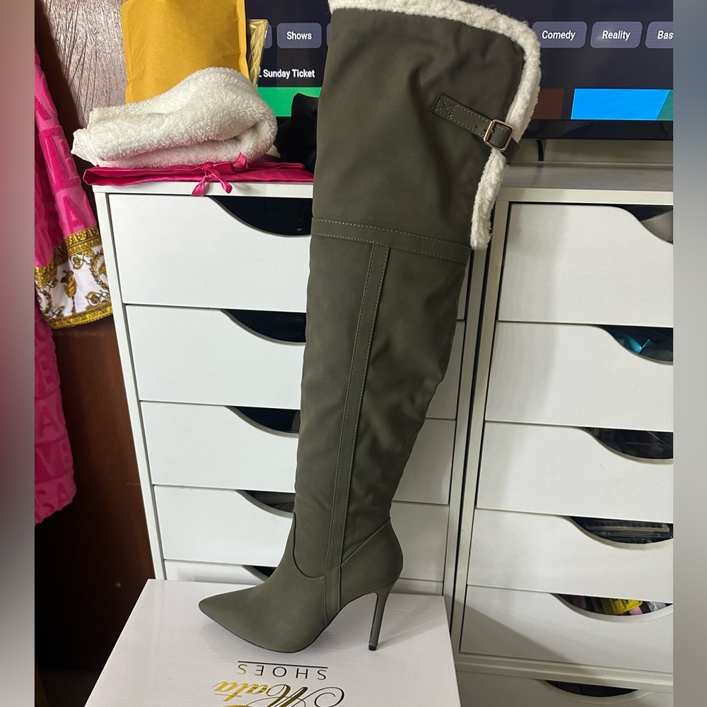 Mata Shoes Olive Over the Knee Boots